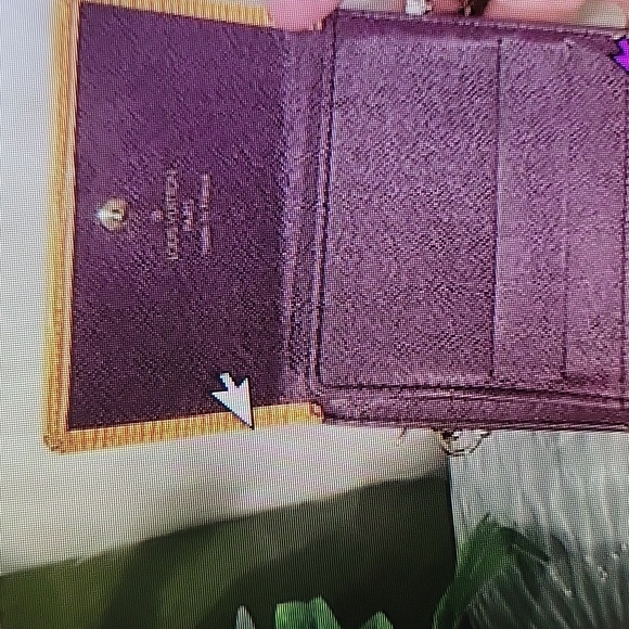 Modified Louis Vuitton Epi Porte Friulle Elise Gold Trifold wallet - Picture 4 of 13